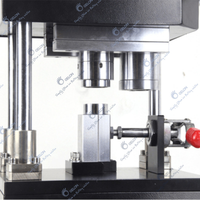 Lítio Ion Batteries Crimping Equipment With do laboratório que sela primeiramente em segundo a selagem