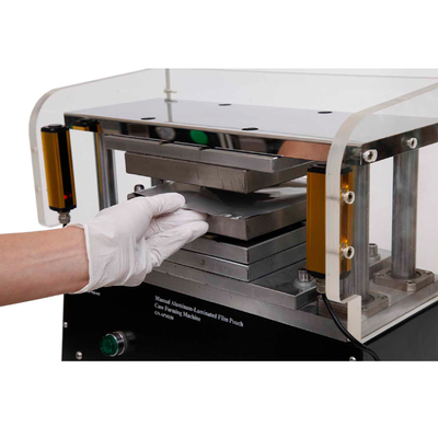 Piloto semi auto Line Laboratory Al Laminated Film Machine da pilha do malote